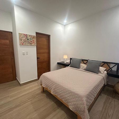 Private Fully Furnished Home At Wide Mouth Frog Hostel Quepos Εξωτερικό φωτογραφία