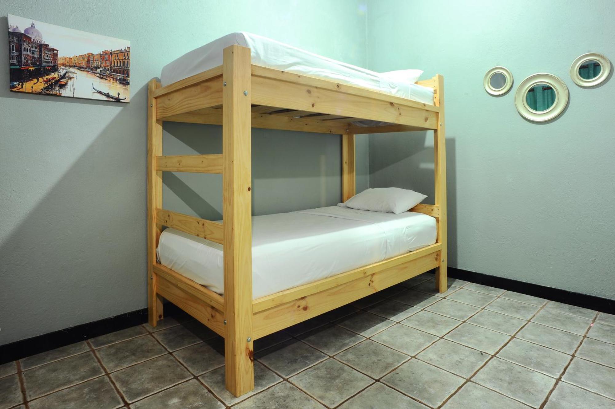Private Fully Furnished Home At Wide Mouth Frog Hostel Quepos Εξωτερικό φωτογραφία