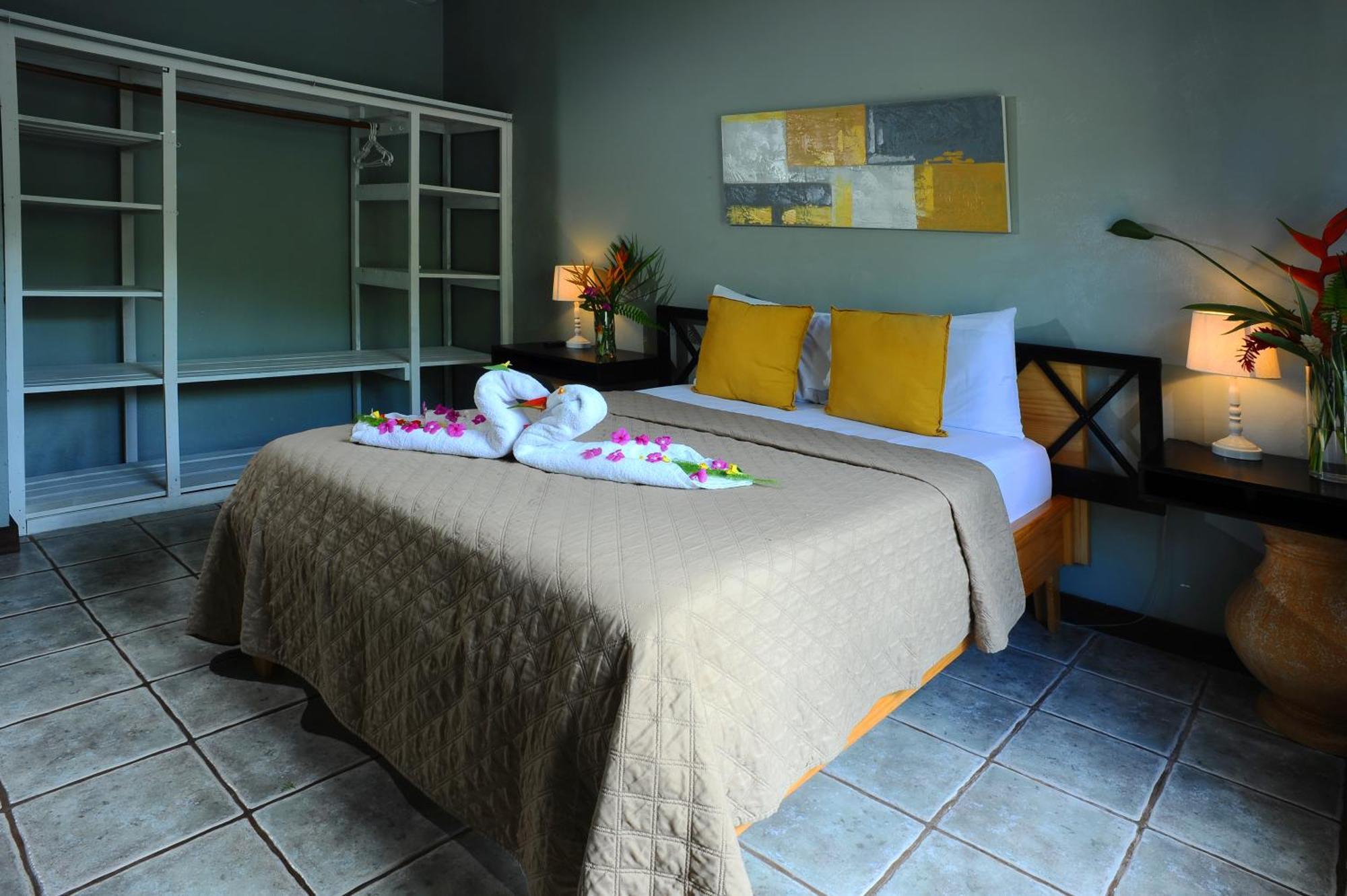 Private Fully Furnished Home At Wide Mouth Frog Hostel Quepos Εξωτερικό φωτογραφία